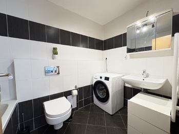 Prodej bytu 2+kk v osobním vlastnictví 59 m², Hostivice