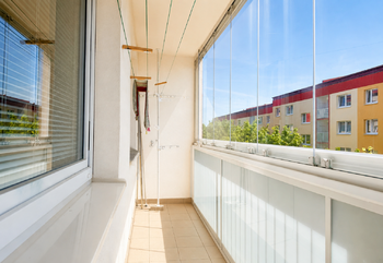 lodžie - Prodej bytu 3+1 v družstevním vlastnictví 70 m², Osek
