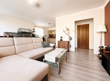 obývací pokoj - Prodej bytu 3+1 v osobním vlastnictví 76 m², Úštěk