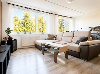 obývací pokoj - Prodej bytu 3+1 v osobním vlastnictví 76 m², Úštěk