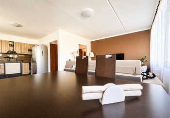 obývací pokoj - Prodej bytu 3+1 v osobním vlastnictví 76 m², Úštěk