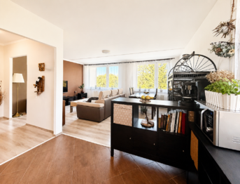 obývací pokoj - Prodej bytu 3+1 v osobním vlastnictví 76 m², Úštěk