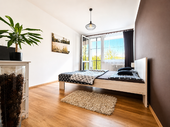 ložnice - Prodej bytu 3+1 v osobním vlastnictví 76 m², Úštěk