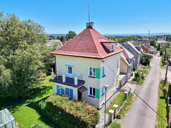 Prodej domu 220 m², Plesná