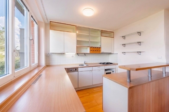 Pronájem bytu 3+1 v osobním vlastnictví 81 m², Praha 6 - Dejvice