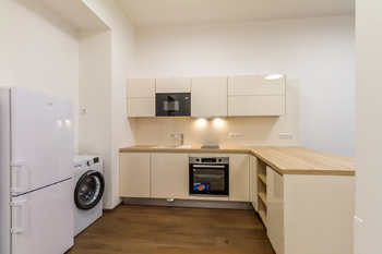 Kuchyně - Pronájem bytu 1+kk v osobním vlastnictví 30 m², Praha 3 - Žižkov 