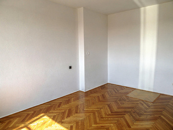 1. pokoj - Prodej bytu 2+1 v osobním vlastnictví 65 m², Aš