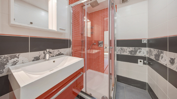 Koupelna - Prodej bytu 3+1 v osobním vlastnictví 70 m², Česká Lípa