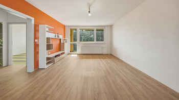 Obývací pokoj - Prodej bytu 3+1 v osobním vlastnictví 70 m², Česká Lípa