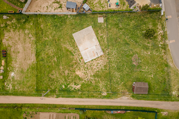 Prodej pozemku 1019 m², Holedeč