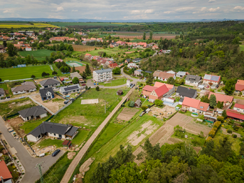 Prodej pozemku 1019 m², Holedeč
