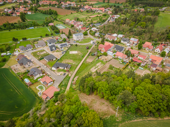 Prodej pozemku 1019 m², Holedeč