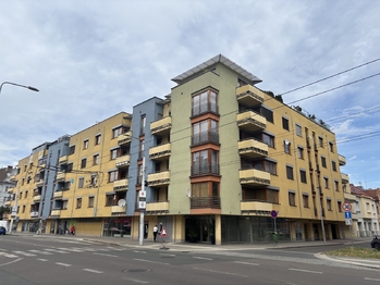 Pronájem bytu 2+1 v osobním vlastnictví 54 m², Pardubice