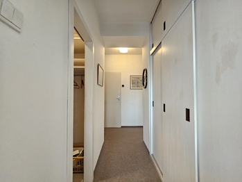 Prodej bytu 3+1 v osobním vlastnictví 69 m², Praha 10 - Vršovice