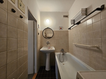 Prodej bytu 3+1 v osobním vlastnictví 69 m², Praha 10 - Vršovice