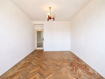 obývací pokoj 2 - Prodej bytu 3+1 v osobním vlastnictví 90 m², Praha 6 - Dejvice