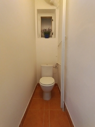 WC - Prodej bytu 3+1 v osobním vlastnictví 90 m², Praha 6 - Dejvice