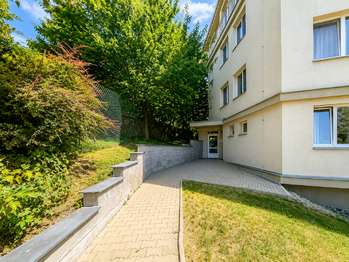 Prodej bytu 1+kk v osobním vlastnictví 36 m², Praha 8 - Libeň