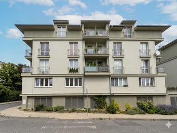 Prodej bytu 1+kk v osobním vlastnictví 36 m², Praha 8 - Libeň
