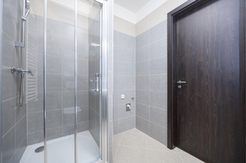 Pronájem bytu 1+kk v osobním vlastnictví 32 m², Praha 10 - Dolní Měcholupy