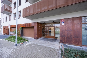 Pronájem bytu 1+kk v osobním vlastnictví 32 m², Praha 10 - Dolní Měcholupy