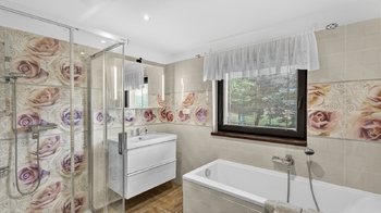 Prodej domu 338 m², Jince