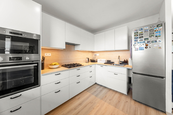 Pronájem bytu 3+1 v osobním vlastnictví 74 m², Praha 9 - Prosek