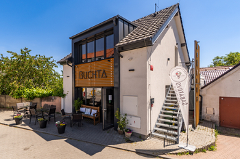 Prodej pozemku 3600 m², Praha 4 - Újezd u Průhonic
