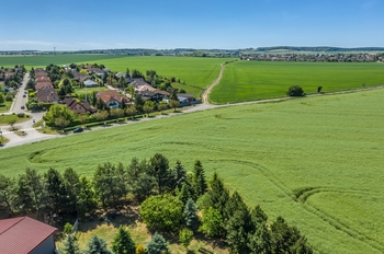 Prodej pozemku 5254 m², Hovorčovice