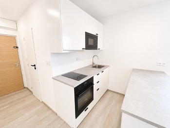 Pronájem bytu 1+kk v osobním vlastnictví 20 m², Praha 9 - Černý Most