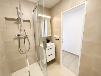 Pronájem bytu 1+kk v osobním vlastnictví 20 m², Praha 9 - Černý Most