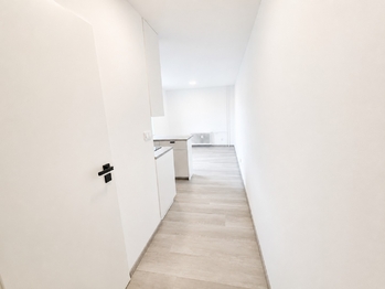 Pronájem bytu 1+kk v osobním vlastnictví 20 m², Praha 9 - Černý Most
