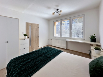 Ložnice 1 - Prodej bytu 3+1 v osobním vlastnictví 71 m², České Budějovice