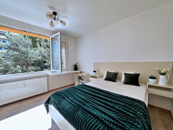 Ložnice 1 - Prodej bytu 3+1 v osobním vlastnictví 71 m², České Budějovice