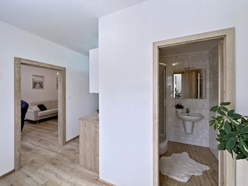 Kuchyně + jídelní kout - Prodej bytu 3+1 v osobním vlastnictví 71 m², České Budějovice