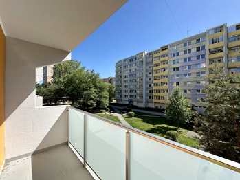 Lodžie - Prodej bytu 3+1 v osobním vlastnictví 71 m², České Budějovice