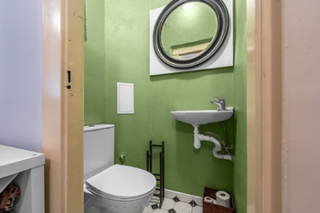 oddělená toaleta - Pronájem bytu 2+kk v osobním vlastnictví 67 m², Praha 5 - Smíchov