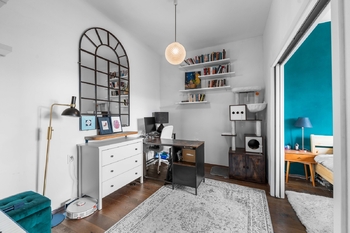 pracovní kout - Pronájem bytu 2+kk v osobním vlastnictví 67 m², Praha 5 - Smíchov