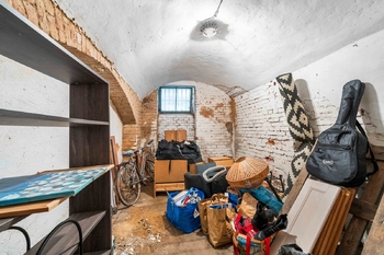 sklepní místnost - Pronájem bytu 2+kk v osobním vlastnictví 67 m², Praha 5 - Smíchov