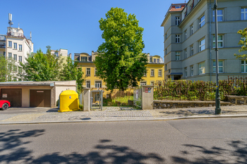 Prodej bytu 1+1 v osobním vlastnictví 29 m², Karlovy Vary