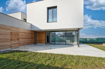 Prodej domu 298 m², Vestec