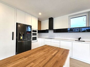 Prodej domu 298 m², Vestec