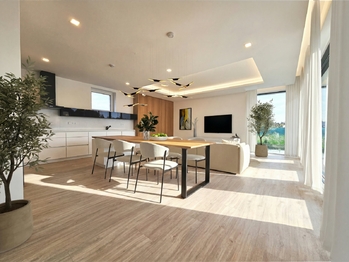 Prodej domu 298 m², Vestec