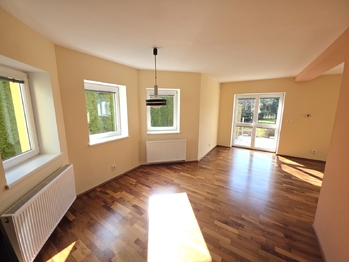 Pronájem domu 169 m², Topolany