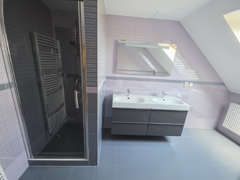 Pronájem domu 169 m², Topolany