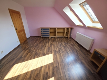 Pronájem domu 169 m², Topolany