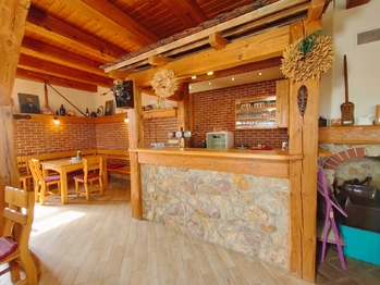Pronájem restaurace 100 m², Svrkyně