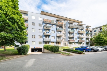 dům - Prodej bytu 3+kk v osobním vlastnictví 72 m², Praha 9 - Čakovice