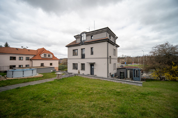 Pronájem domu 188 m², Praha 9 - Hloubětín