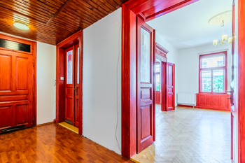 Pronájem bytu 2+1 v osobním vlastnictví 80 m², Praha 2 - Vinohrady